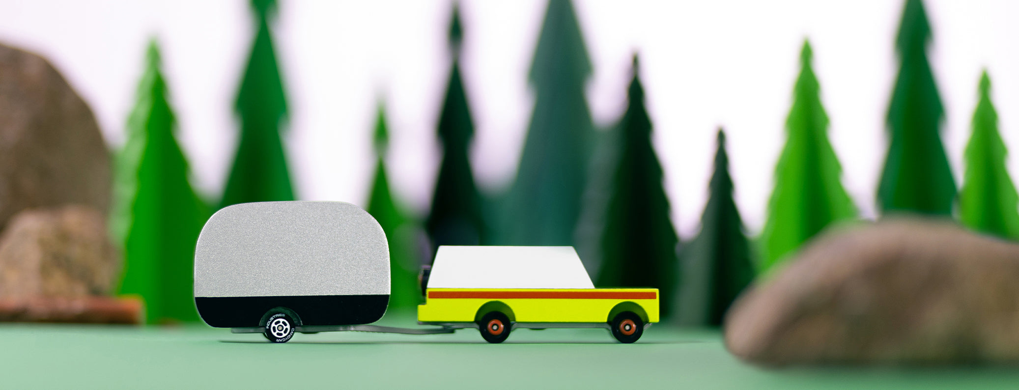 https://cdn.shopify.com/s/files/1/0522/8121/files/AirstreamLaunch2-Mobile.jpg?v=1645213569