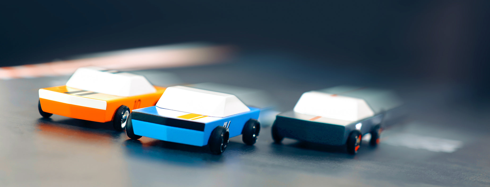 https://cdn.shopify.com/s/files/1/0522/8121/files/Racer_Restock_Mobile_16ae22c5-d76e-491e-bef3-9d946bc6bee2.jpg?v=1641483837