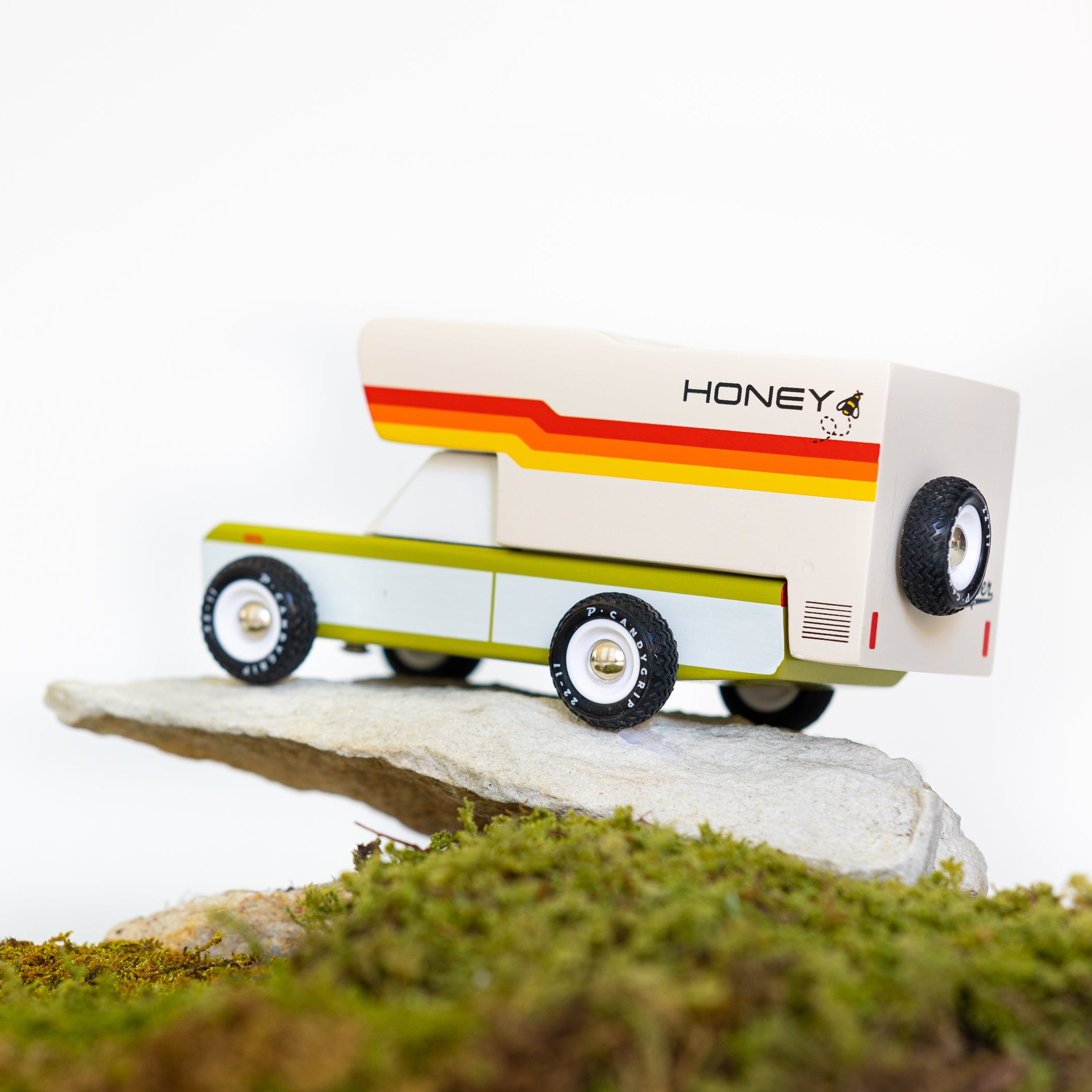 Honeybee Camper – Candylab