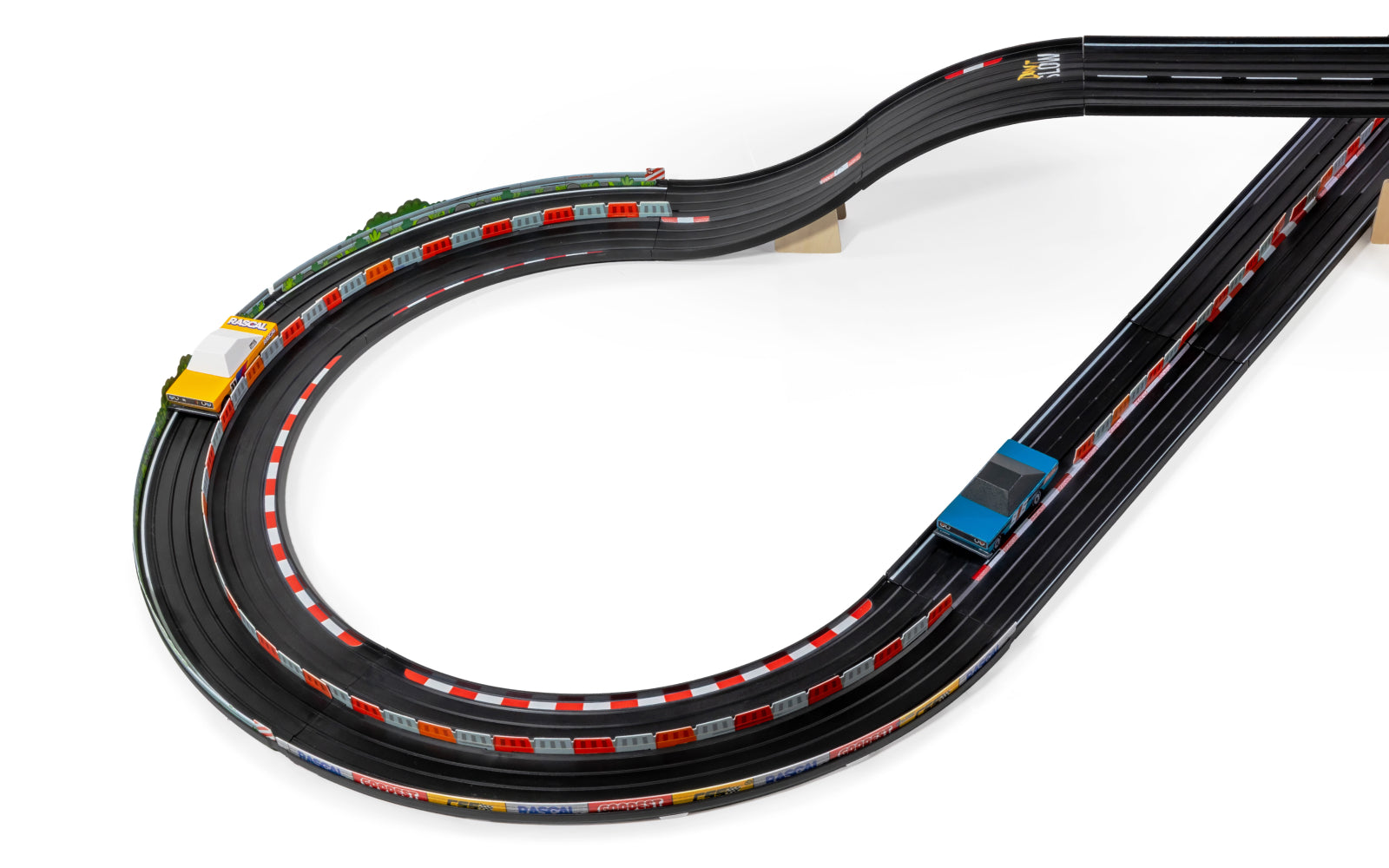 Image of Figure-8 Combo with Rascal Rally Orange and Rascal Rally Blue against  white background