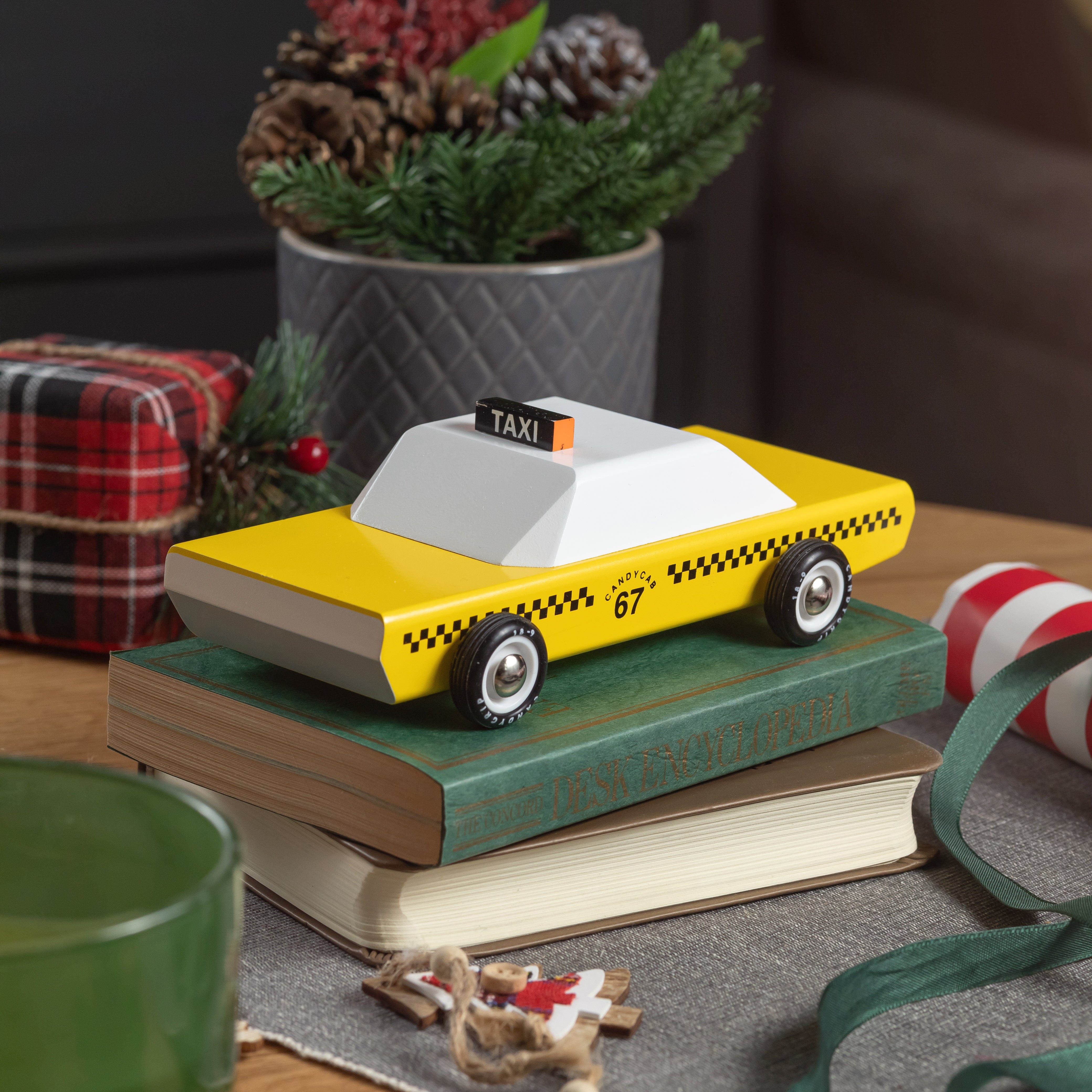 Hudson Taxi – CANDYLAB®