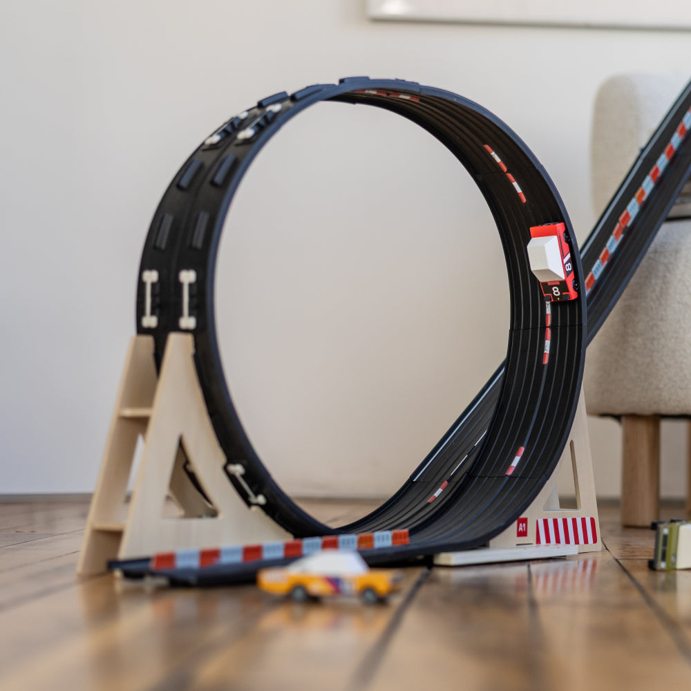 Lifestyle image of Mega Loop Combo
