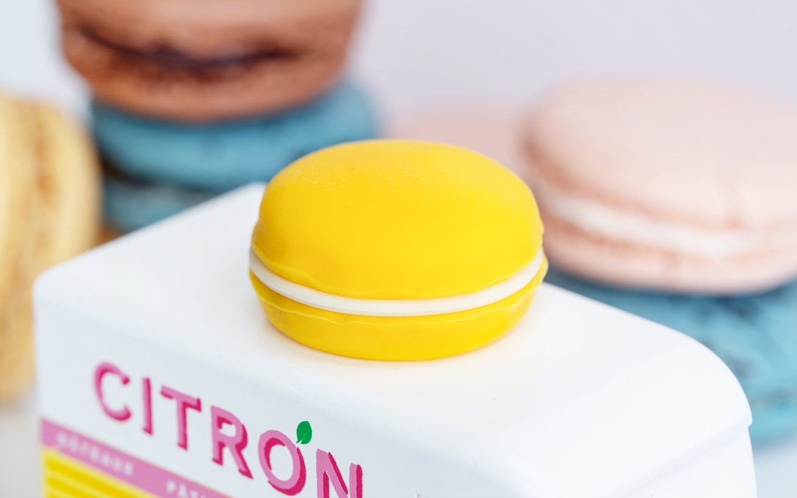 Citron Macaron Van